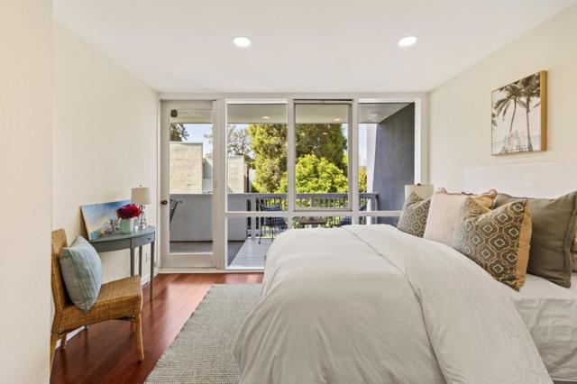 1721 Stone Pine Lane, Menlo Park CA: https://media.crmls.org/mediaz/cdaf5404-bfb1-41f6-bd79-c6134ac3d597.jpg