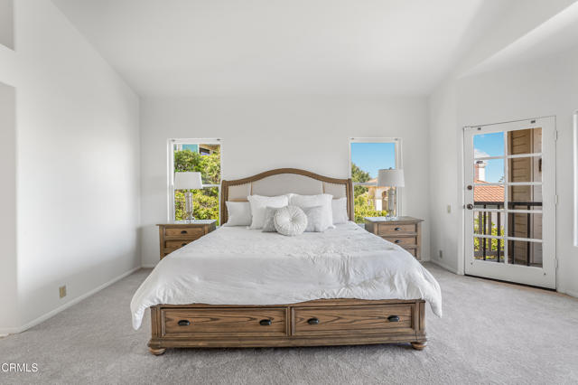800 Manor Ridge Road, Santa Paula CA: https://media.crmls.org/mediaz/cdaf57f7-95a9-4538-ad56-476b9b13b738.jpg