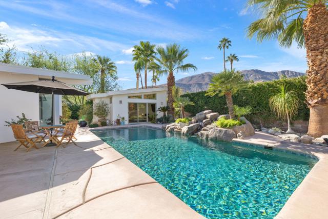 71653 Mirage Road, Rancho Mirage CA: https://media.crmls.org/mediaz/cdb03e58-cbba-4906-98da-f467256b85bc.jpg