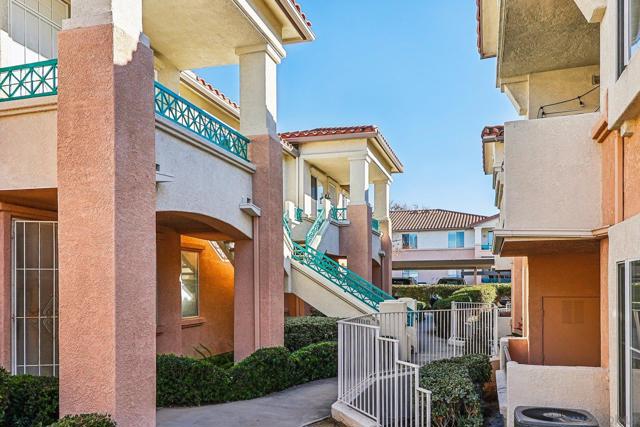 Image 15 of 16 For 11410 Via Rancho San Diego  38