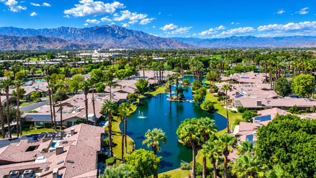 109 Deer Spring Way, Palm Desert, CA 92211