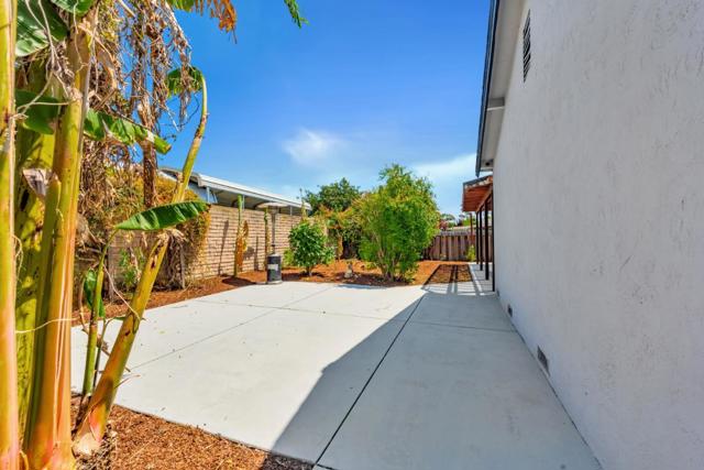 3356 Hudson Place, Fremont CA: https://media.crmls.org/mediaz/cdb156a5-45e3-408b-934c-6b1febe01497.jpg