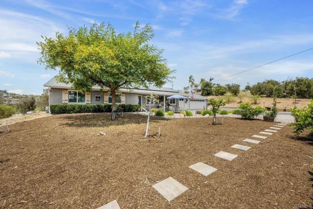 Detail Gallery Image 9 of 37 For 28946 Aerie Rd, Valley Center,  CA 92082 - 3 Beds | 2 Baths