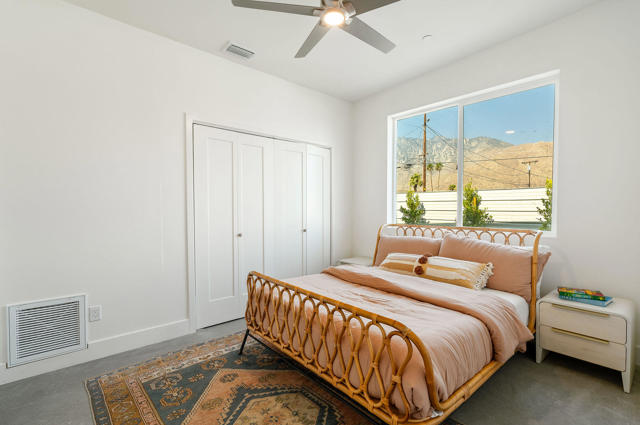361 W Sunview Avenue, Palm Springs CA: https://media.crmls.org/mediaz/cdb280b8-c119-4532-b3ac-bba73d05bccc.jpg