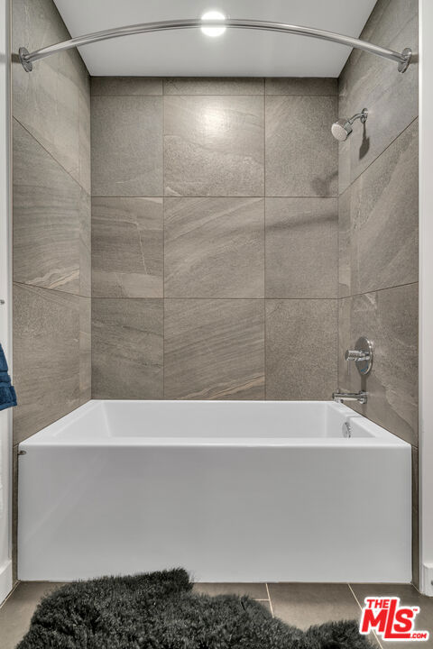 2801 Sunset Place, Los Angeles CA: https://media.crmls.org/mediaz/cdb5f6bd-1e83-446d-8bfc-72f20dcec5cb.jpg