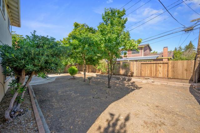 787 San Clemente Way, Mountain View CA: https://media.crmls.org/mediaz/cdb6460f-7500-4bc1-bd61-6462a89bc9f3.jpg
