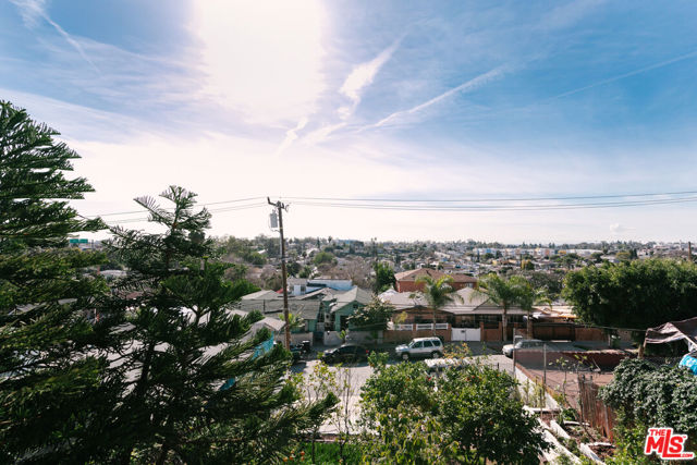 4339 Blanchard Street, Los Angeles CA: https://media.crmls.org/mediaz/cdb67b64-50cb-4ddd-9718-2ae3e92bf479.jpg