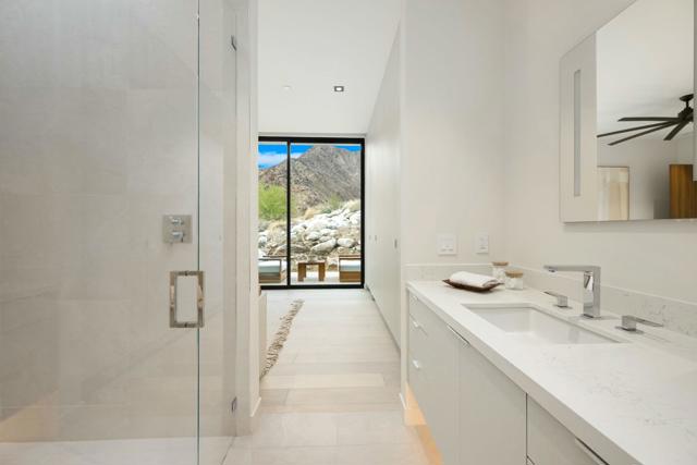 2085 Desert Flower Court, Palm Springs CA: https://media.crmls.org/mediaz/cdb68e94-97f6-4c85-baf7-38d7f7a48d28.jpg