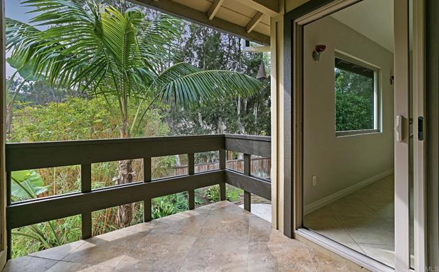 Detail Gallery Image 15 of 18 For 2895 Brentwood Ct, Carlsbad,  CA 92008 - 3 Beds | 3 Baths