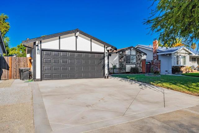 5831 Soltero Drive, San Jose CA: https://media.crmls.org/mediaz/cdb70e1e-5ae8-4795-aa33-d29ebe7dff21.jpg
