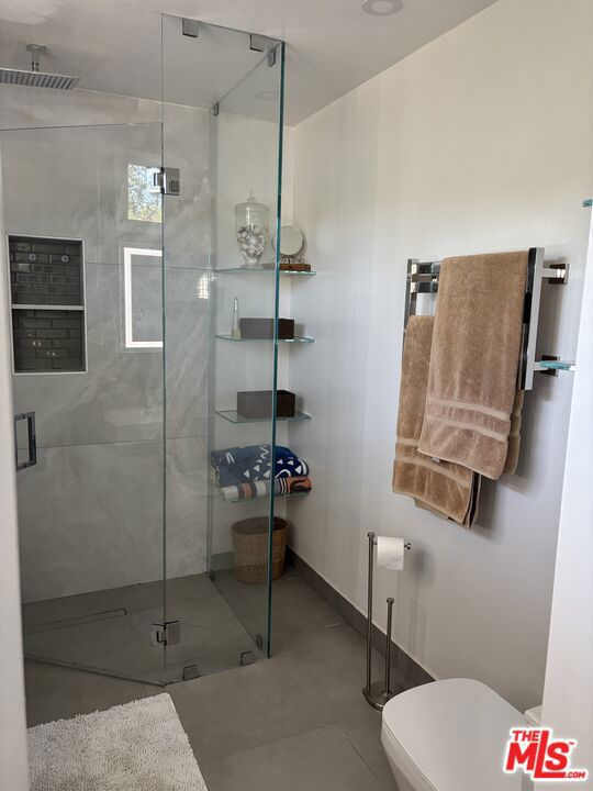 22491 Domingo Road, Woodland Hills CA: https://media.crmls.org/mediaz/cdb70ff8-584e-4461-a3a3-22cee109367d.jpg