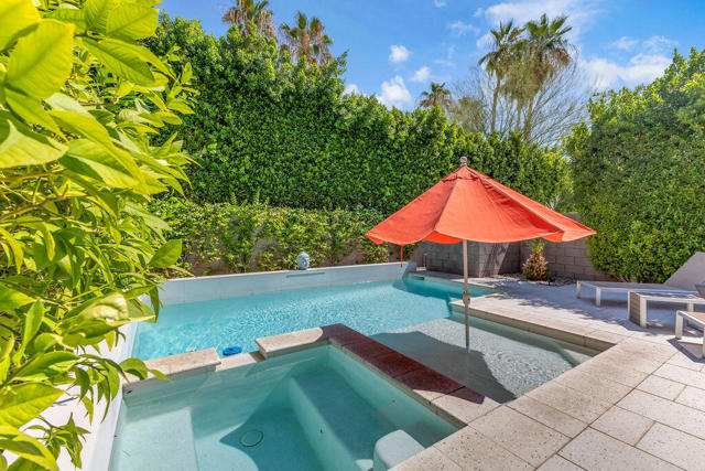 350 Goleta Way, Palm Springs CA: https://media.crmls.org/mediaz/cdb74637-de12-4854-a73d-e5daa2c37b84.jpg