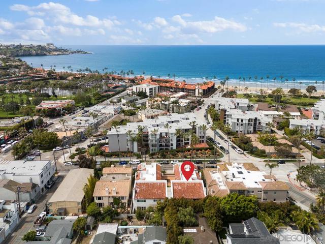 8131 El Paseo Grande, La Jolla, California 92037, 2 Bedrooms Bedrooms, ,2 BathroomsBathrooms,Condominium,For Sale,El Paseo Grande,240021976SD