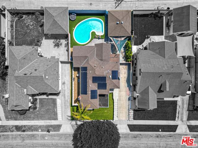 10236 S 1st Avenue, Inglewood CA: https://media.crmls.org/mediaz/cdb900af-5a05-4040-953e-acabce47cd65.jpg