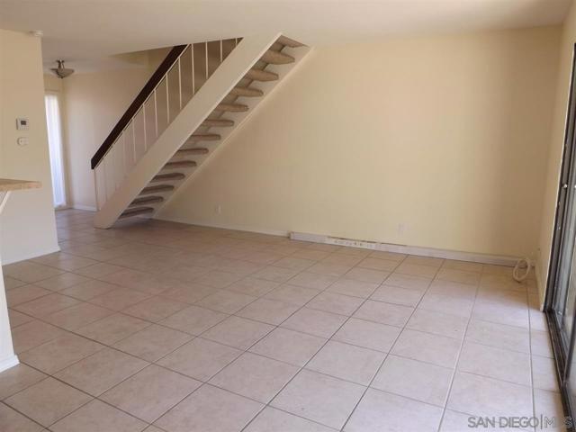 12112 Wilsey Way, Poway CA: https://media.crmls.org/mediaz/cdb92d07-cde5-4174-8c69-289775fcfbab.jpg