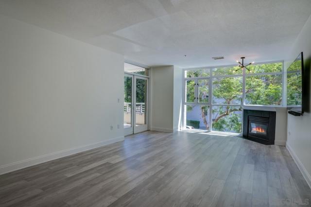 850 Beech St, San Diego CA: https://media.crmls.org/mediaz/cdb9e3d9-b530-40ac-8177-3c0a89547520.jpg