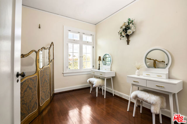 3162 2nd Avenue, San Diego CA: https://media.crmls.org/mediaz/cdba7e13-b4f6-4d10-9b04-ddcae81ed7f3.jpg