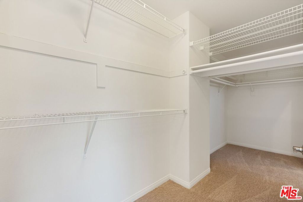 Cdbb3dfc 6eb6 40cc 9b35 69b229d615ec