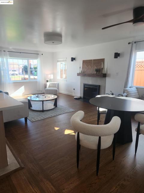 15373 Inverness St, San Leandro CA: https://media.crmls.org/mediaz/cdbb45f3-b6c3-4f28-bee1-4b2712046574.jpg