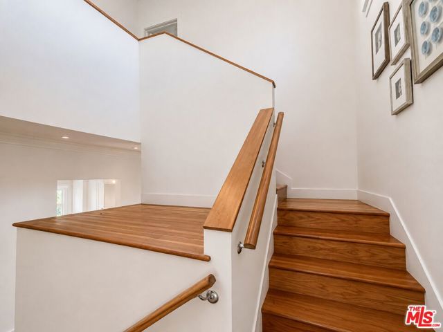 713 Bay Street photo 7