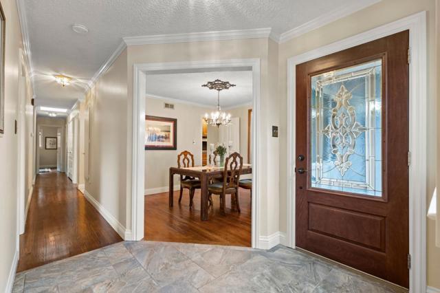 266 Curlew Court, Foster City CA: https://media.crmls.org/mediaz/cdbdac23-ca73-4ff9-8164-f0a55a6fd039.jpg