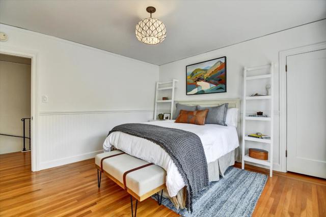 901 Laurel, San Mateo CA: https://media.crmls.org/mediaz/cdbe47c6-249e-49d8-9c7b-bae9697473e9.jpg