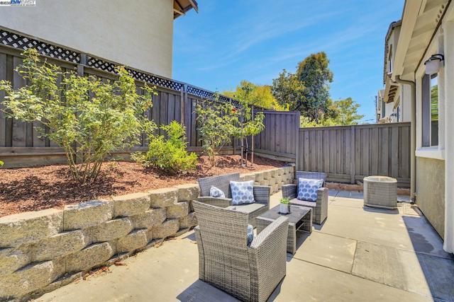 41538 Casabella Cmn, Fremont CA: https://media.crmls.org/mediaz/cdbef65d-85cd-4f70-903d-059fd5072fd3.jpg