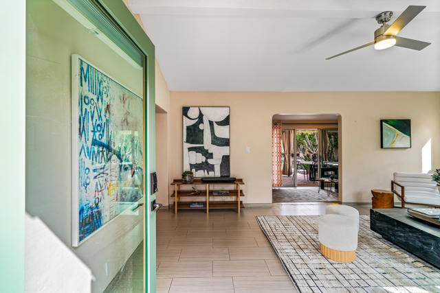 610 S Camino Real, Palm Springs CA: https://media.crmls.org/mediaz/cdbf298b-ffce-4c3a-b778-196158c535bd.jpg