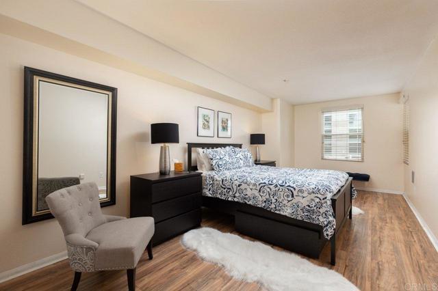 1435 India Street, San Diego CA: https://media.crmls.org/mediaz/cdbfd385-05b1-483d-b332-51aaaa4b7f63.jpg