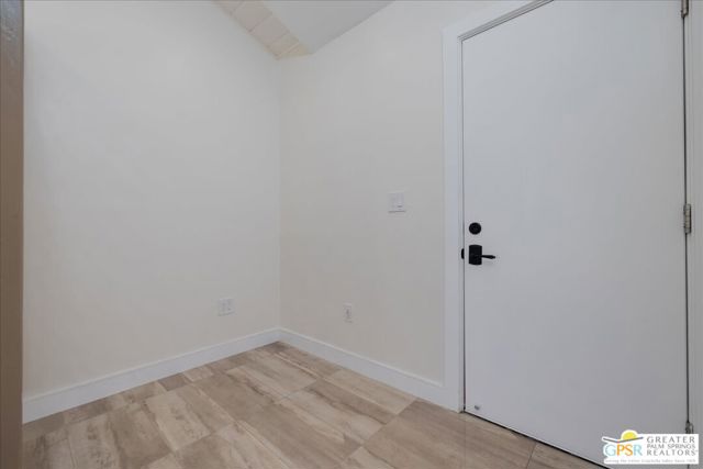 372 E Molino Road, Palm Springs CA: https://media.crmls.org/mediaz/cdbfdb72-5681-4ddd-ad99-4693307a3a79.jpg