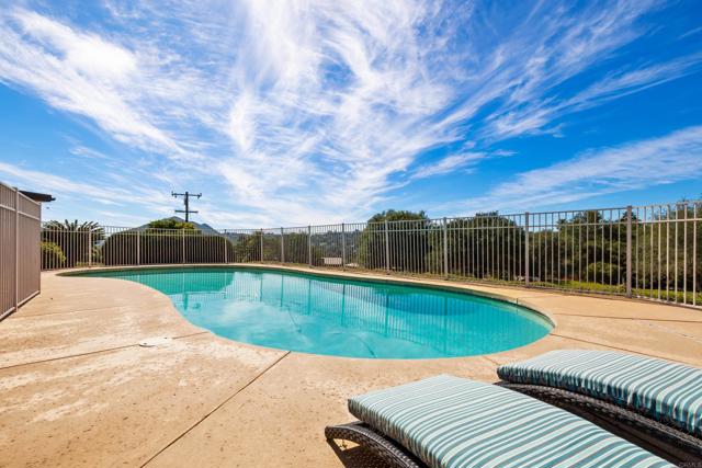 Detail Gallery Image 48 of 57 For 2717 Alexander Dr, Escondido,  CA 92029 - 4 Beds | 2/1 Baths