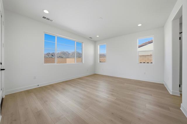 Image 18 of 40 For 58293 Coral View Way