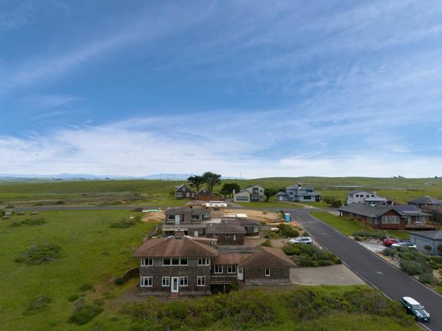 10 Maui Lane, Dillon Beach CA: https://media.crmls.org/mediaz/cdc14ae4-12f3-42d0-a309-1a36217a0c35.jpg