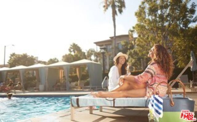 CENTER POINTE CLUB POOL AREA