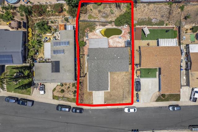 475 Rivera Ct, Chula Vista CA: https://media.crmls.org/mediaz/cdc180ed-d88f-411a-8d50-76afc9826909.jpg