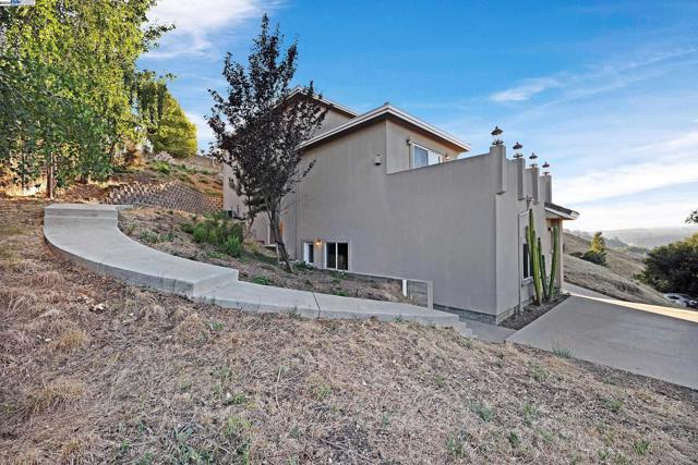 Image 7 of 51 For 3120 Huntington Ct