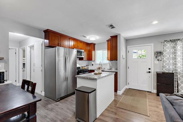 Detail Gallery Image 8 of 21 For 8943 El Mirador Dr #4,  Elk Grove,  CA 95624 - 2 Beds | 1 Baths