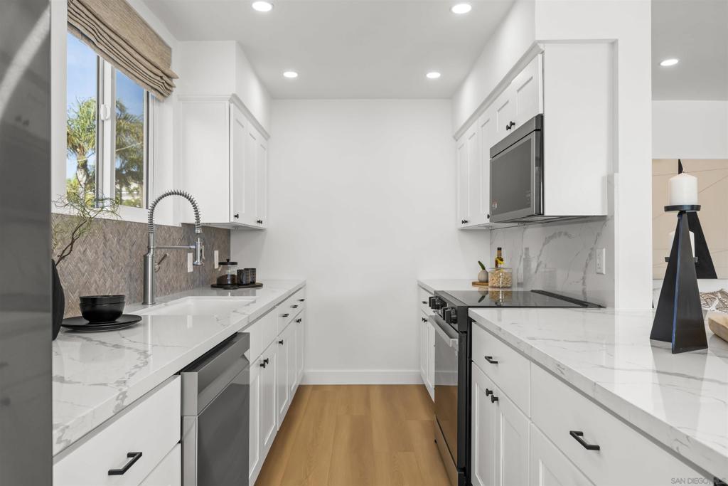 3920 Riviera Dr - photo 15