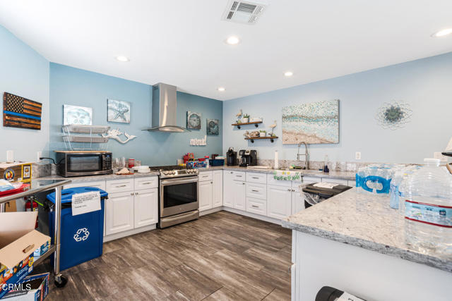 Detail Gallery Image 6 of 13 For 4501 W Channel Islands Bld #38,  Oxnard,  CA 93035 - 3 Beds | 2 Baths