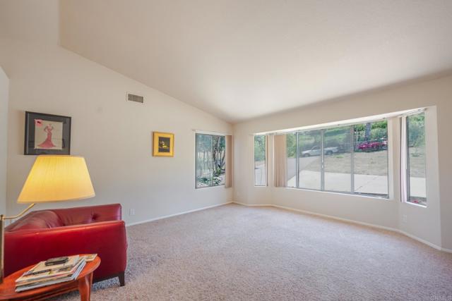Detail Gallery Image 4 of 27 For 30377 Callejo Feliz Ter, Valley Center,  CA 92082 - 3 Beds | 2 Baths