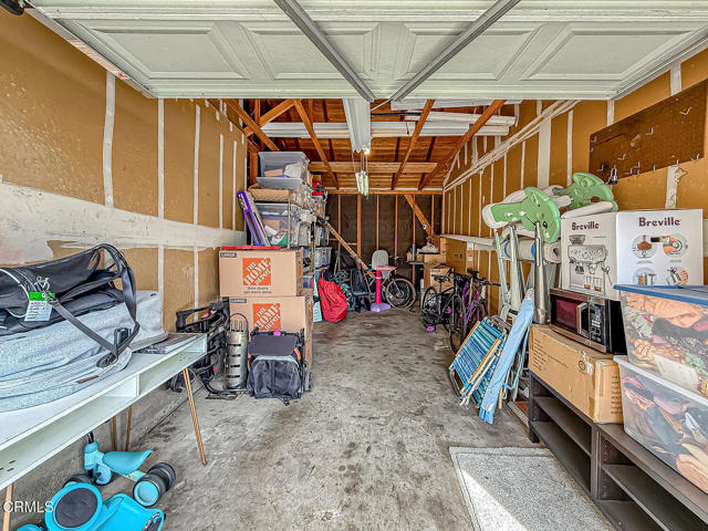 15076 Varsity Street, Moorpark CA: https://media.crmls.org/mediaz/cdc62937-8506-471d-976f-346acb7e3bb5.jpg