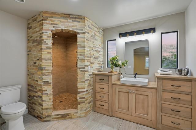 109 Scenic Dr, El Cajon CA: https://media.crmls.org/mediaz/cdc6875d-1979-4045-98cb-a5f9a166c2ea.jpg