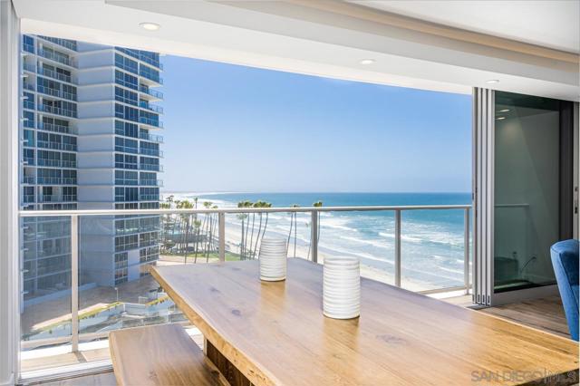 1760 Avenida Del Mundo, Coronado CA: https://media.crmls.org/mediaz/cdc6e445-054a-4f7c-81ed-110a78d70347.jpg
