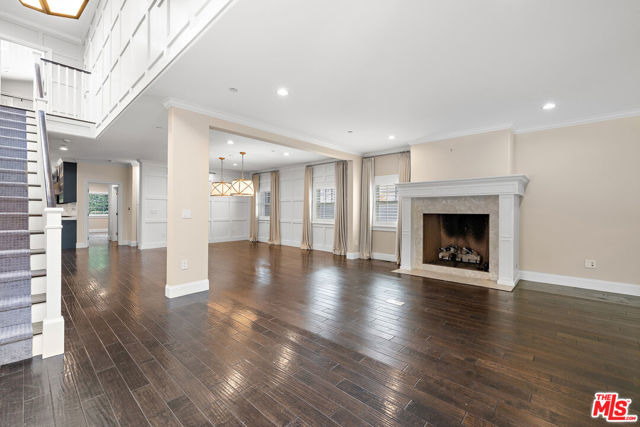 1147 Centinela Avenue, Santa Monica CA: https://media.crmls.org/mediaz/cdc75e2b-2627-4df6-963f-37ab7ed0d316.jpg