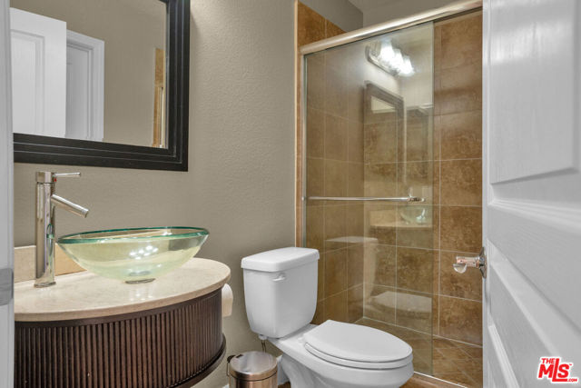 1633 S Bentley Avenue, West Los Angeles CA: https://media.crmls.org/mediaz/cdc77795-6e8c-46b4-96fa-1bd3868be9bd.jpg
