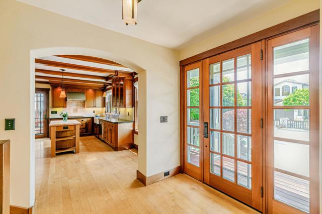 5005 Emerald Street, Capitola CA: https://media.crmls.org/mediaz/cdc7a444-2e7a-4967-81c2-366a6dd67a21.jpg