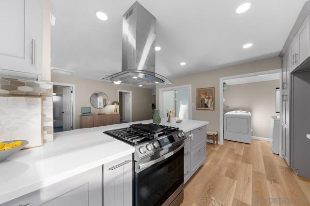 1387 Weers Street, El Cajon CA: https://media.crmls.org/mediaz/cdc8c8f8-eb25-4c57-a9d4-3f16ff02505d.jpg