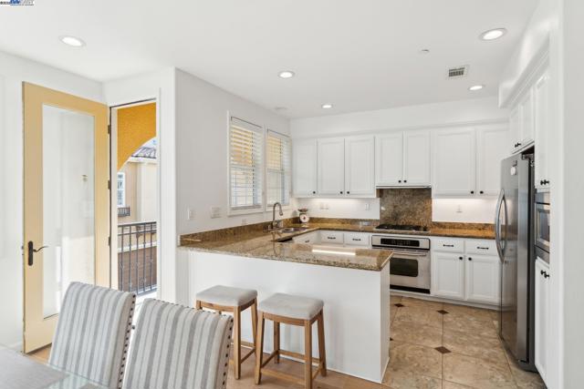 3554 Capoterra Way, Dublin CA: https://media.crmls.org/mediaz/cdc8e6d1-68c6-4390-9fd7-37fcb7420658.jpg
