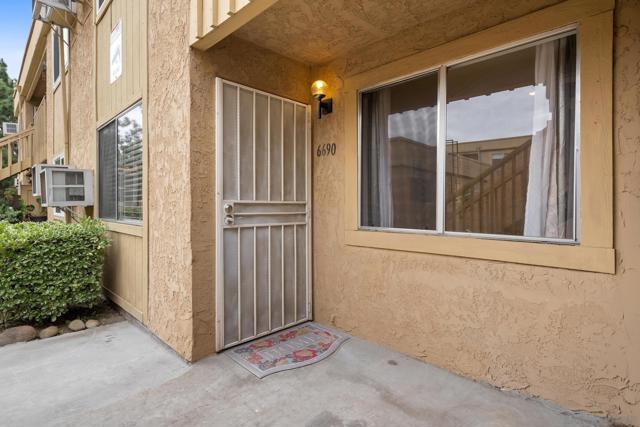 6690 University Ave, San Diego CA: https://media.crmls.org/mediaz/cdc9569b-7f5b-4531-b708-e81898a6f069.jpg