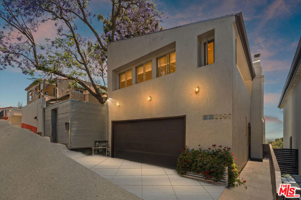 3006 Vista Crest Drive